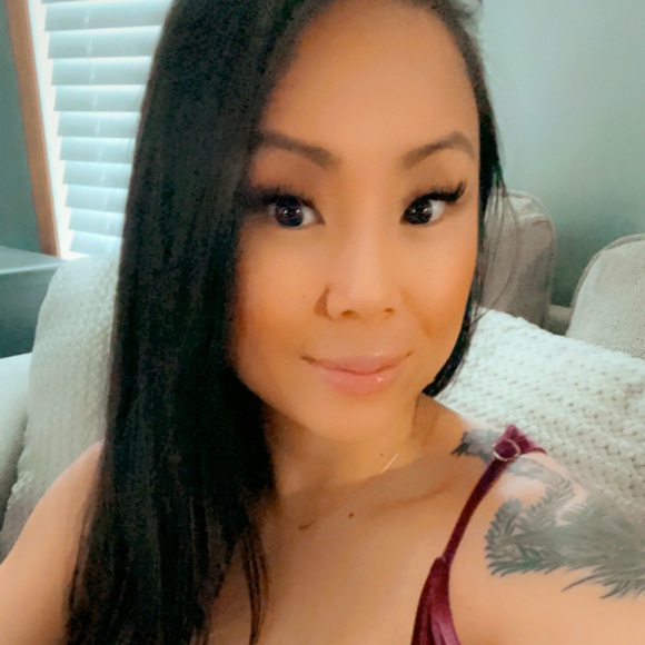 Meet your Posher, Kat - Picture 2 of 4